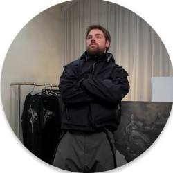 Dominik Perinka | X7ROOM